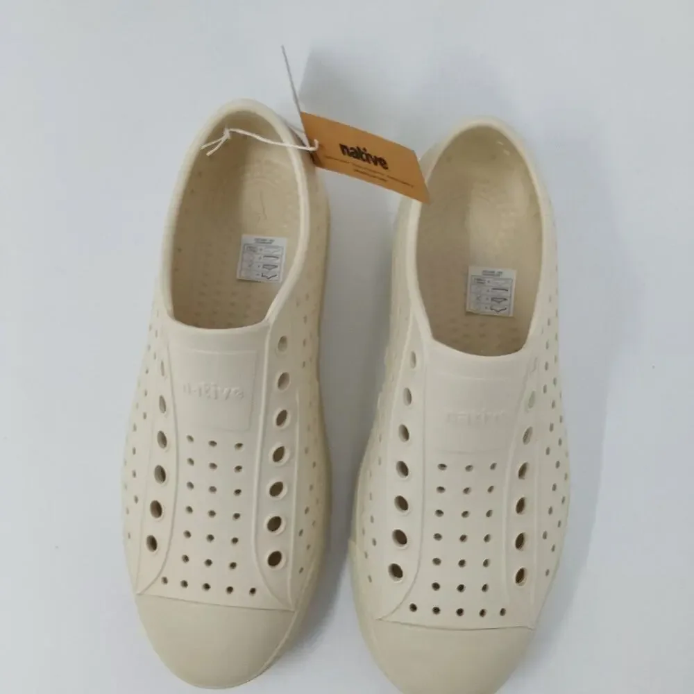 Native Shoes Jefferson Bone White Slip On Water Shoes Men's 6 Women's 8 NWB